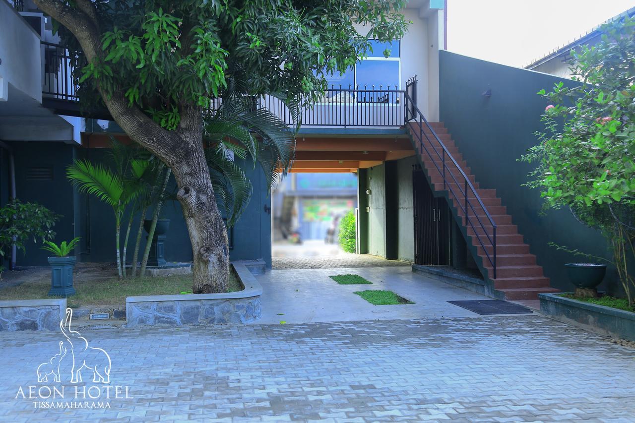 Aeon Hotel Tissamaharama Exterior photo